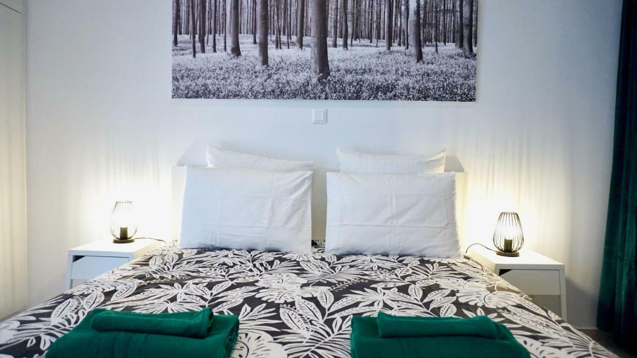 Industrial Style Studio In Athena Bagian luar foto